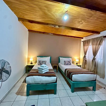 סן פדרו דה אטקאמה Hostal Qachi Chentura מראה חיצוני תמונה